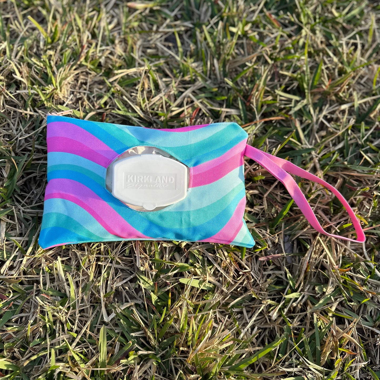 Wavy Wipe Pouch